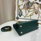Kelly 25 Vert Ostrich Leather Ostrich Grain Texture Gold Hardware
